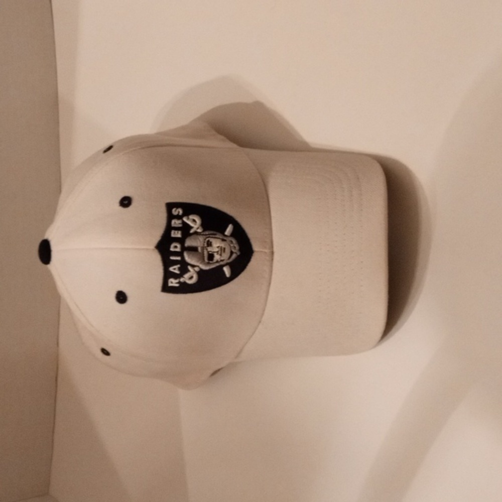 Raiders Preowned Reebok cap